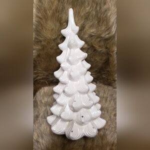 Very vintage " Atlantic " mold of Christmas Tree. Copyright and brand engraved.